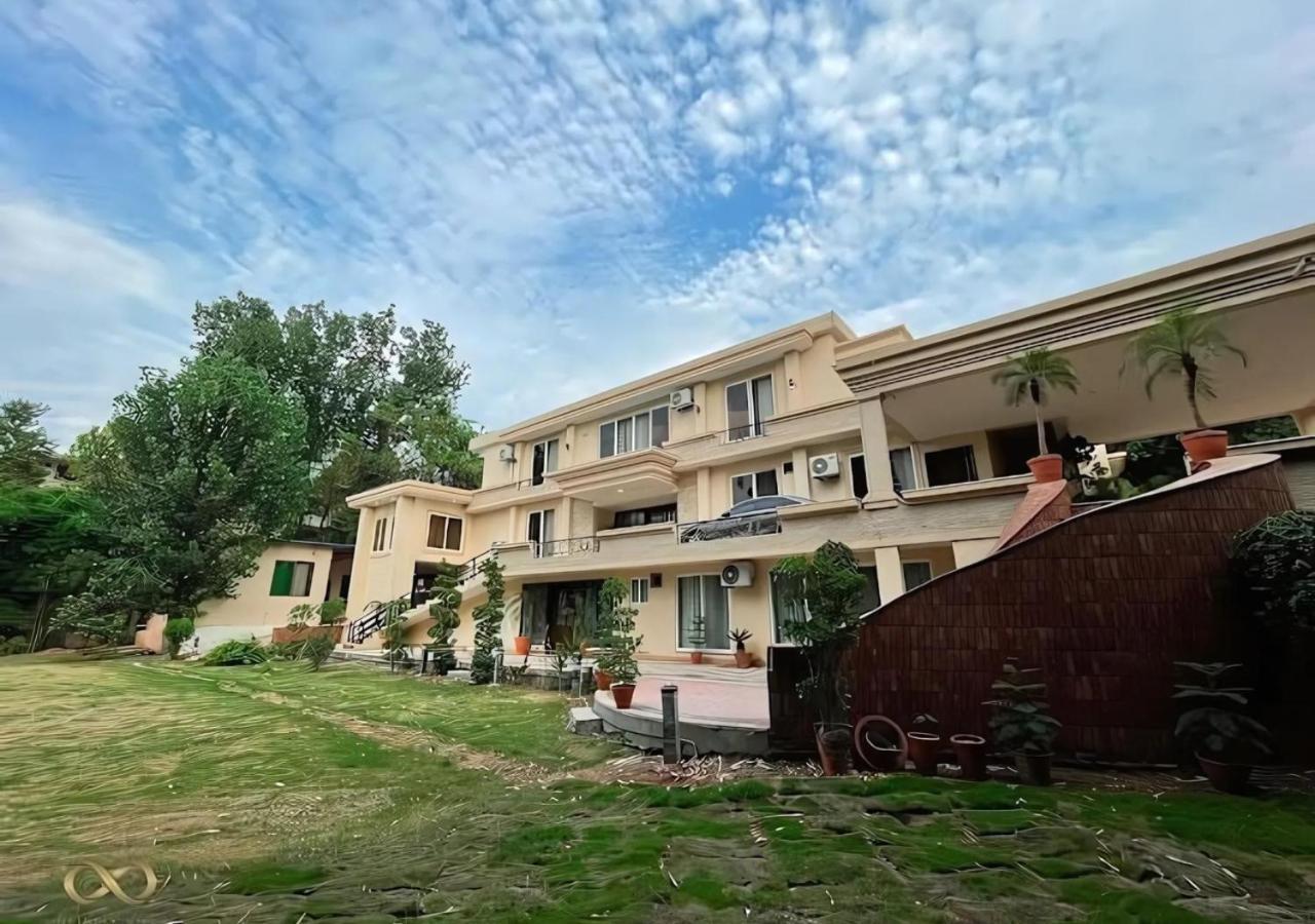 Infinity Villa Exclusive Islamabad Exterior photo